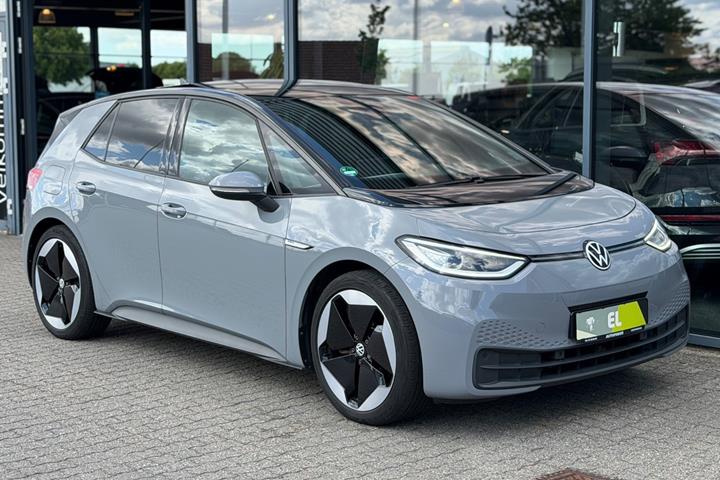 Grå VW ID.3 fra 2022 set udefra