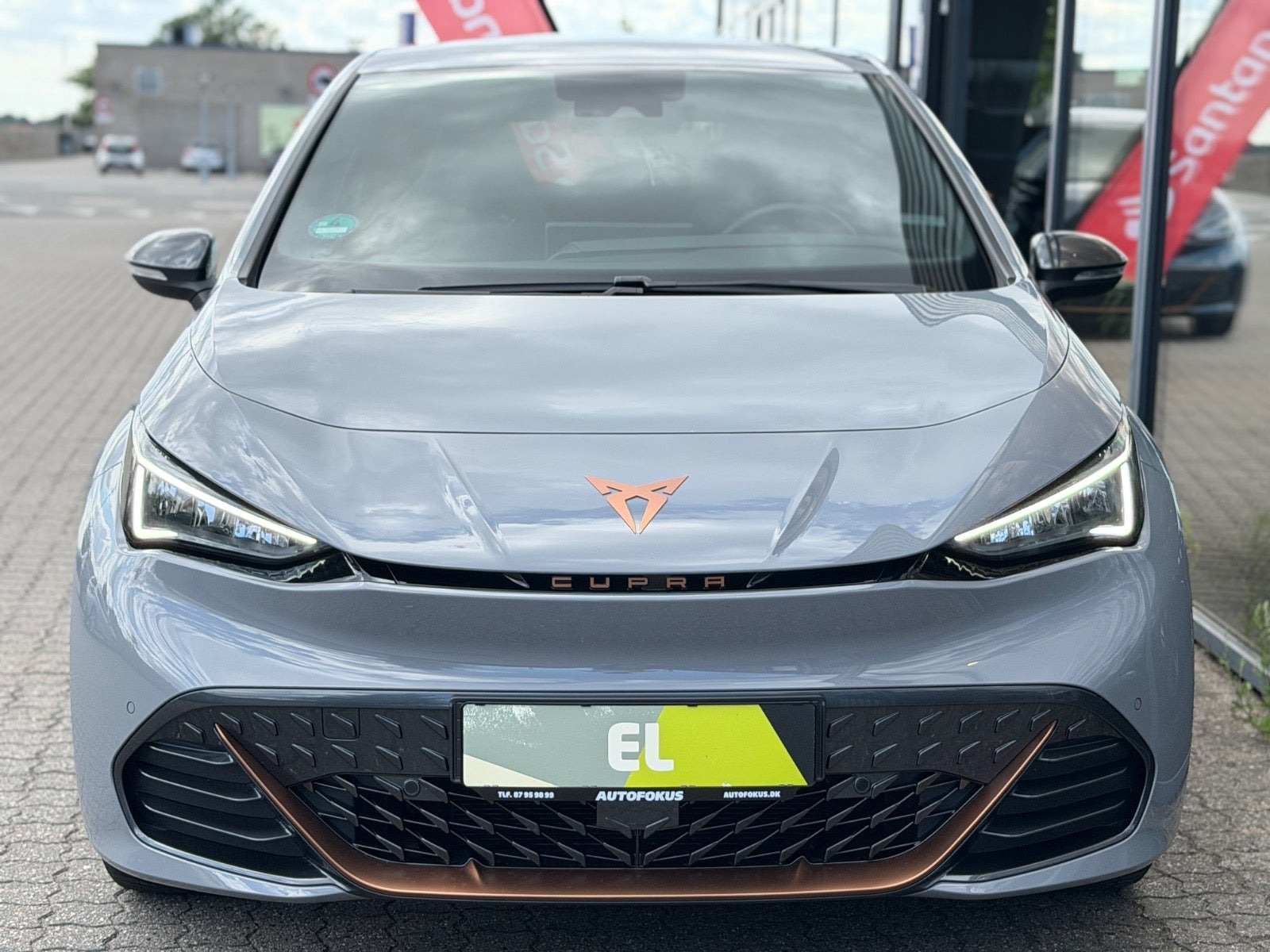 Grå Cupra Born fra 2024