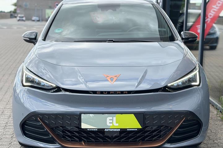 Grå Cupra Born fra 2024