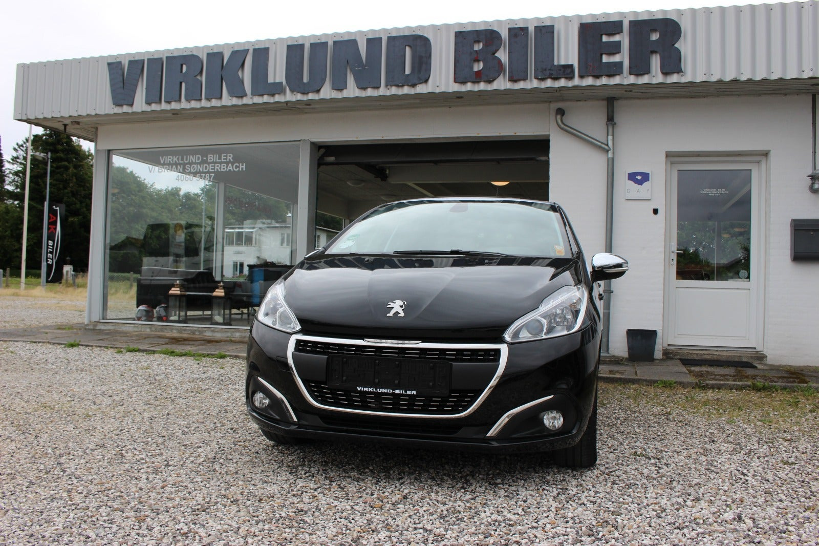 Sort Peugeot 208 fra 2019