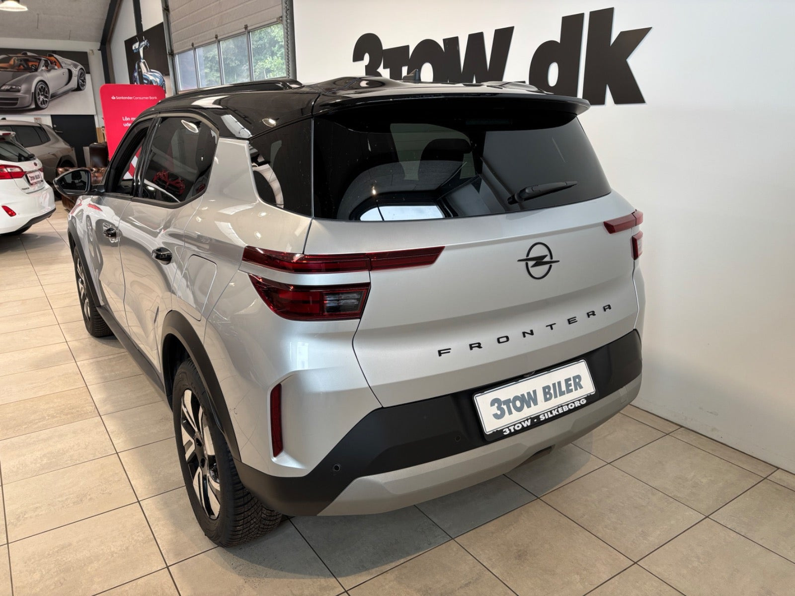 Sølv Opel Frontera fra 2025