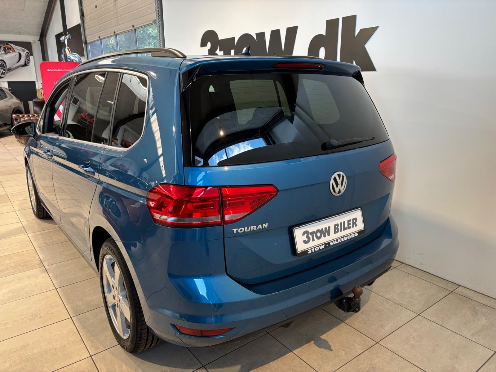 Blå VW Touran fra 2020