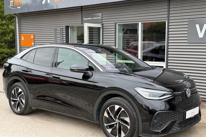 Sort VW ID.5 fra 2024 set udefra