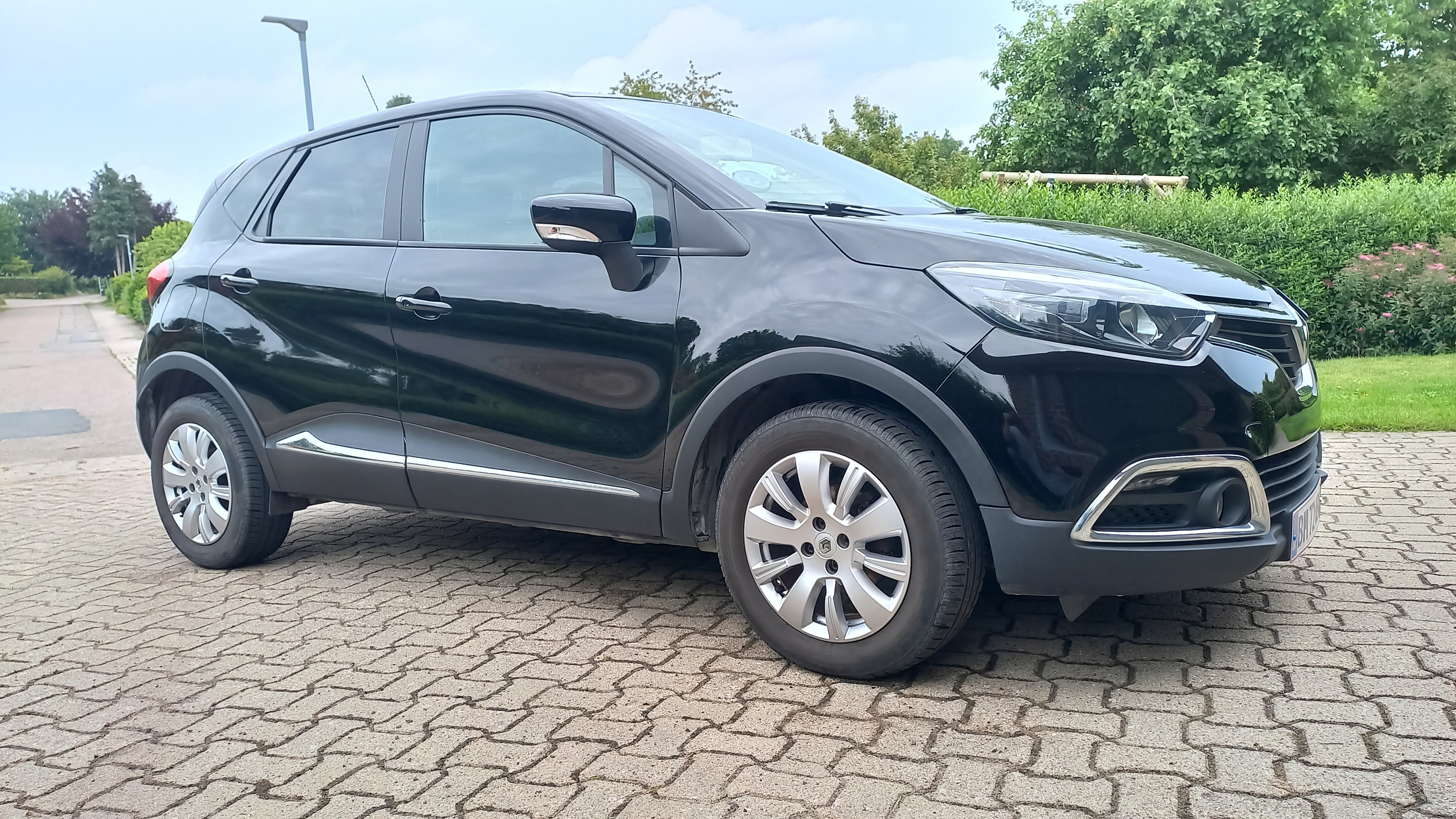 Sort Renault Captur fra 2016