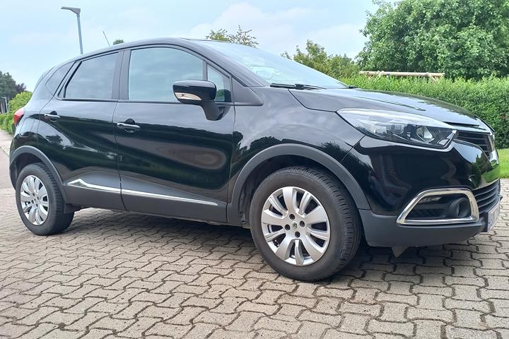 Sort Renault Captur fra 2016