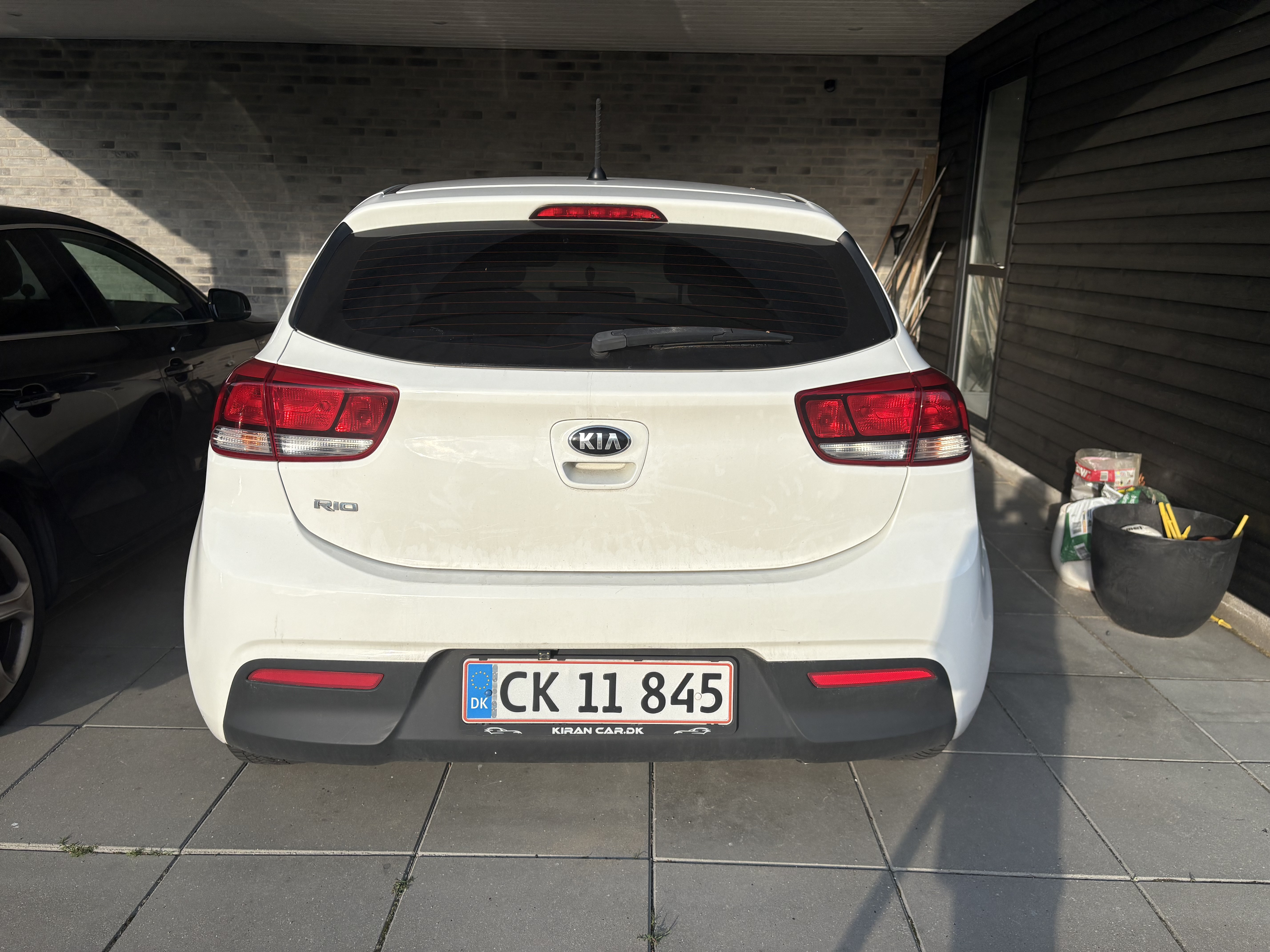 Hvid Kia Rio fra 2018