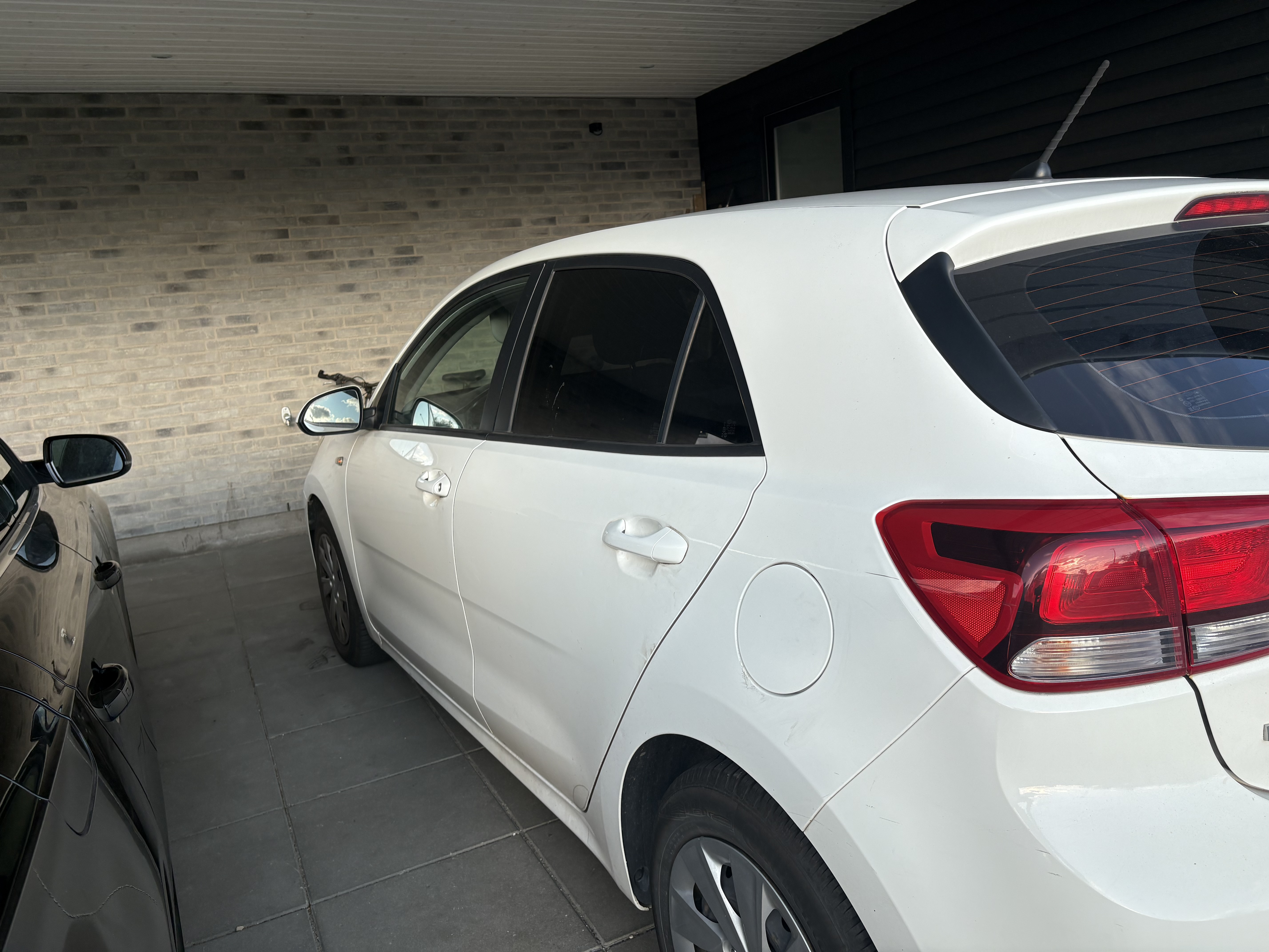 Hvid Kia Rio fra 2018