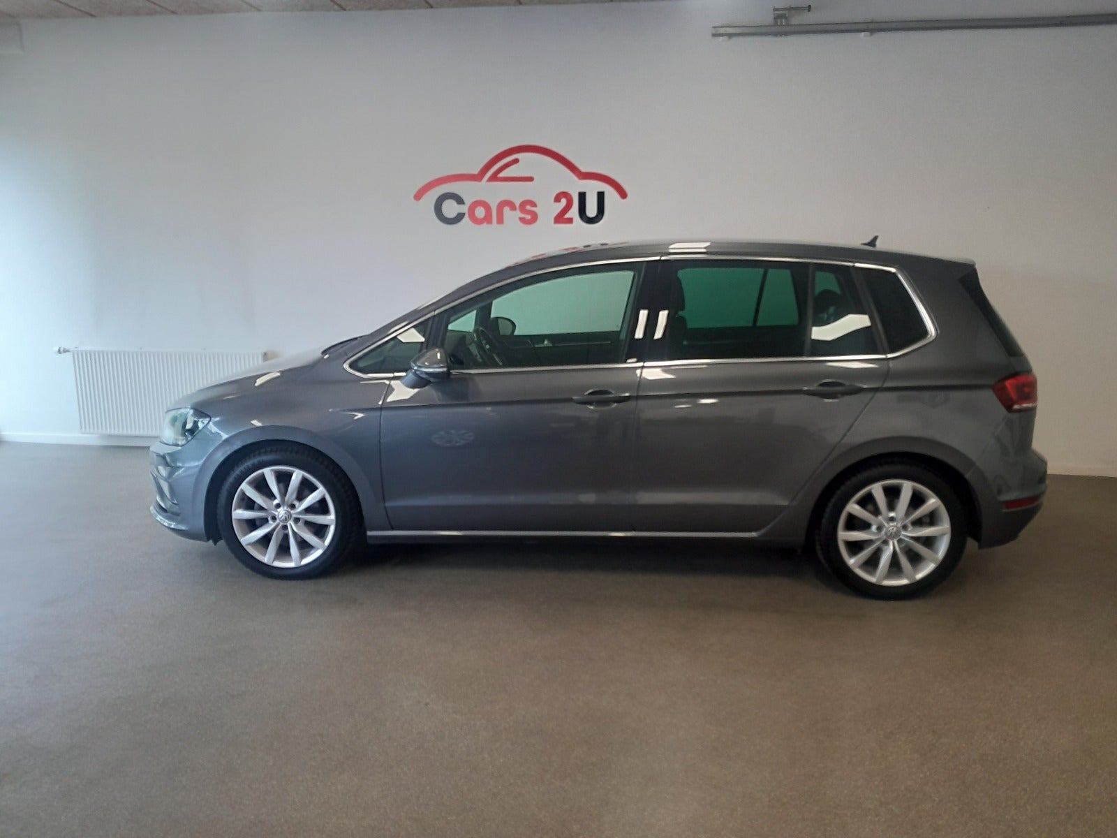 Grå VW Golf Sportsvan fra 2019