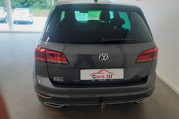 Grå VW Golf Sportsvan fra 2019