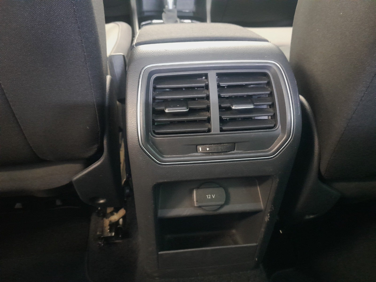Grå VW Golf Sportsvan fra 2019