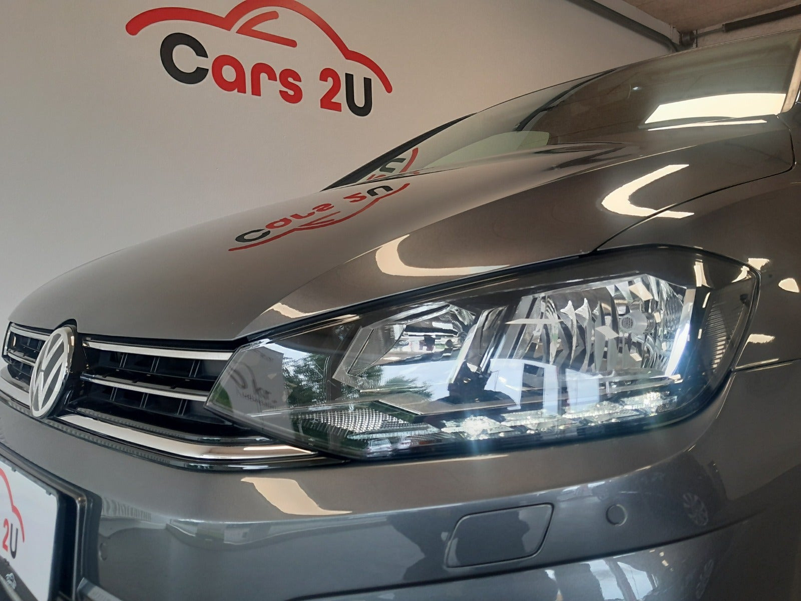 Grå VW Golf Sportsvan fra 2019