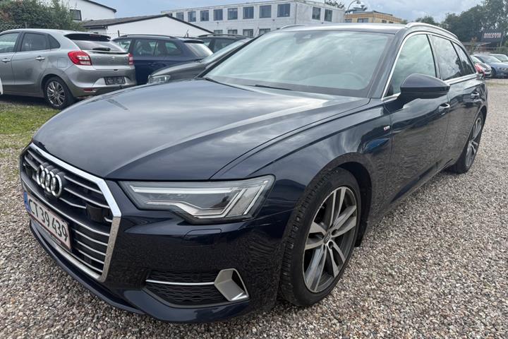 Blå Audi A6 fra 2019