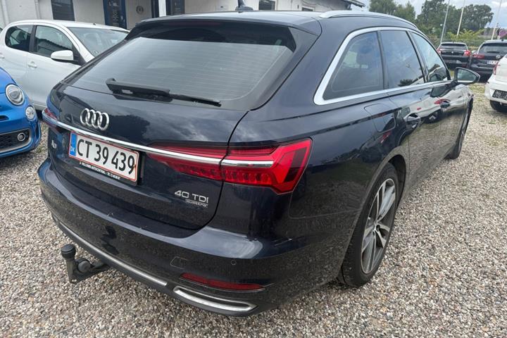Blå Audi A6 fra 2019