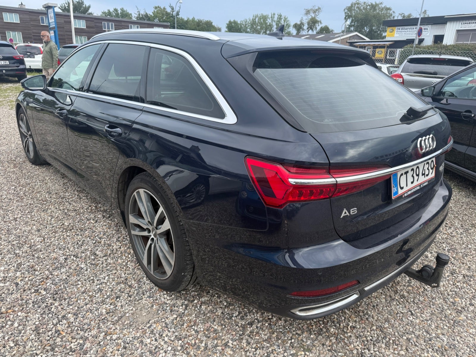 Blå Audi A6 fra 2019