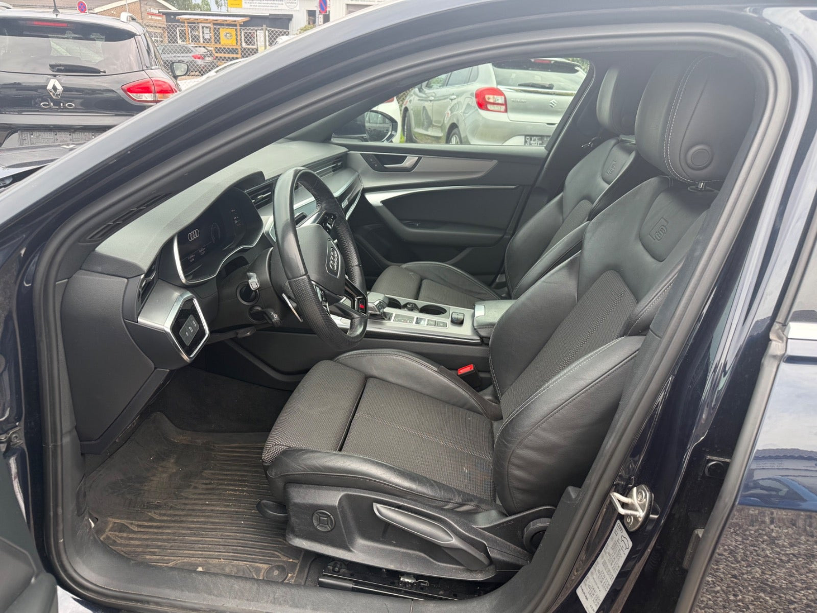 Blå Audi A6 fra 2019