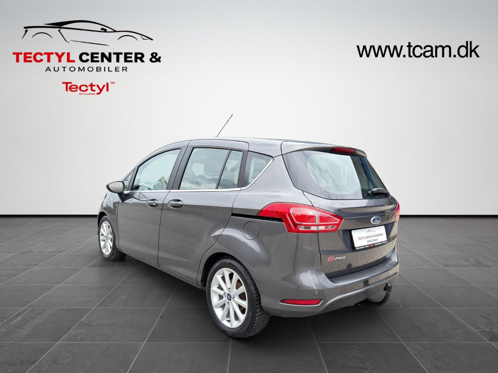 Grå Ford B-MAX fra 2016