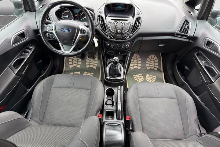 Grå Ford B-MAX fra 2016