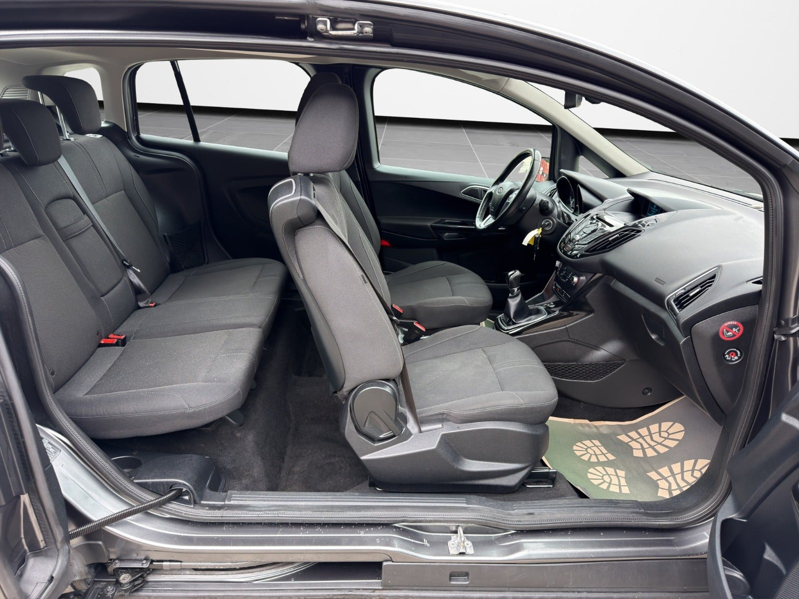 Grå Ford B-MAX fra 2016