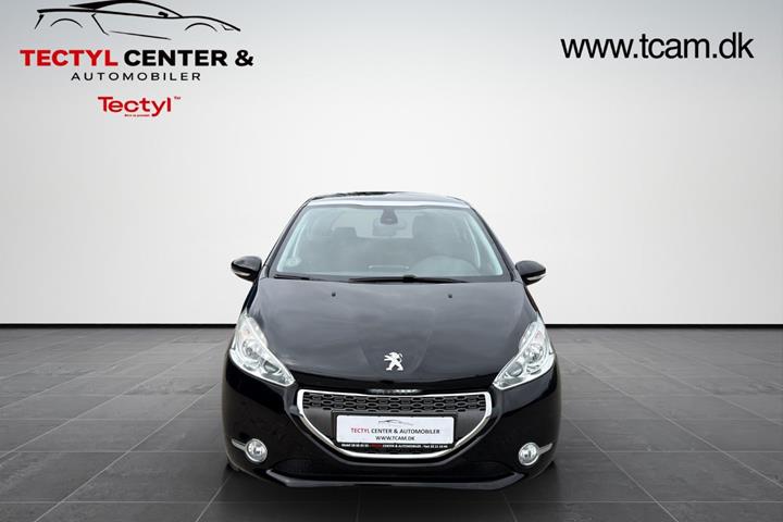 Sort Peugeot 208 fra 2013
