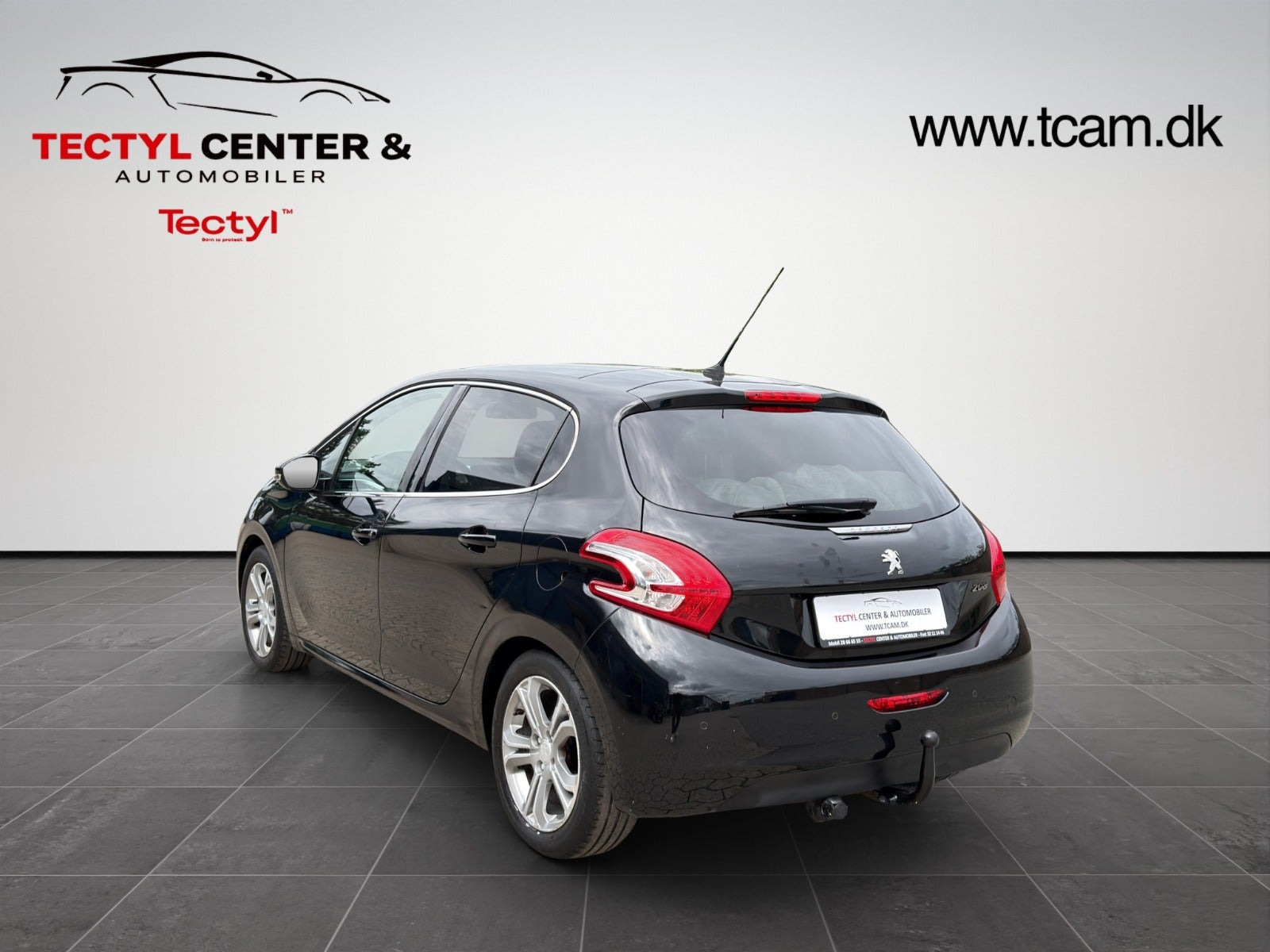 Sort Peugeot 208 fra 2013