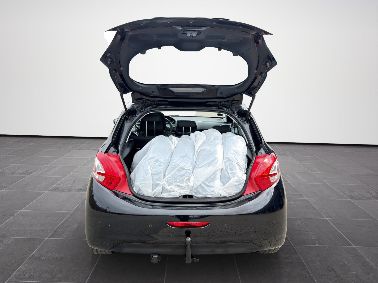 Sort Peugeot 208 fra 2013