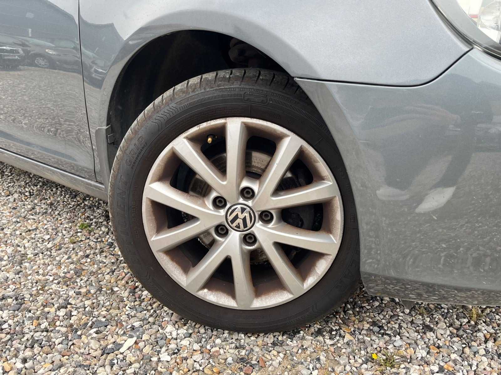 Grå VW Golf VI fra 2012