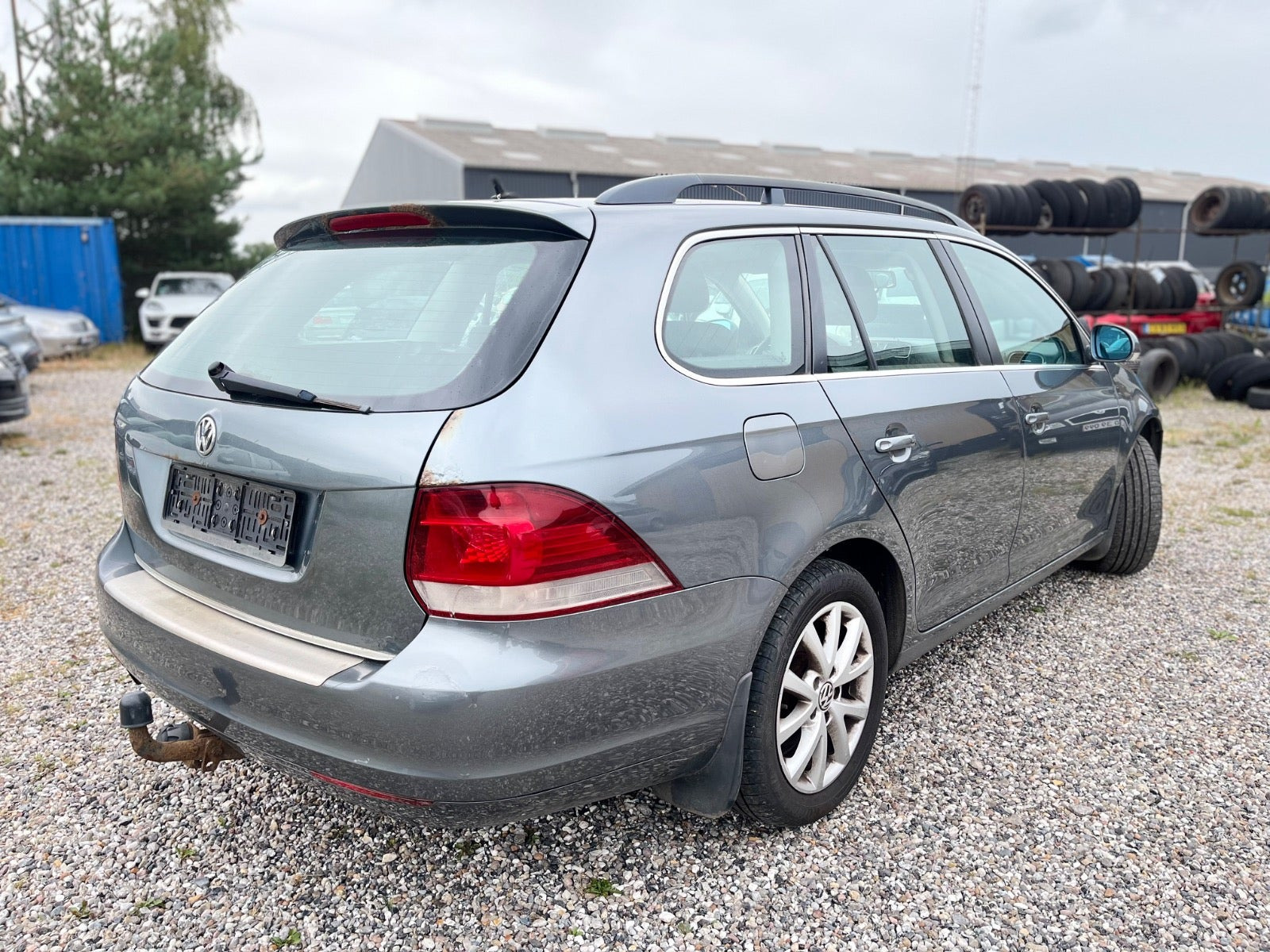 Grå VW Golf VI fra 2012