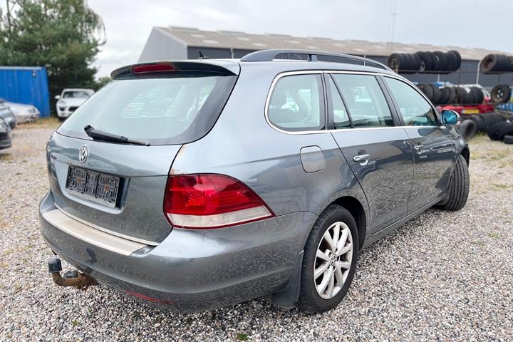 Grå VW Golf VI fra 2012