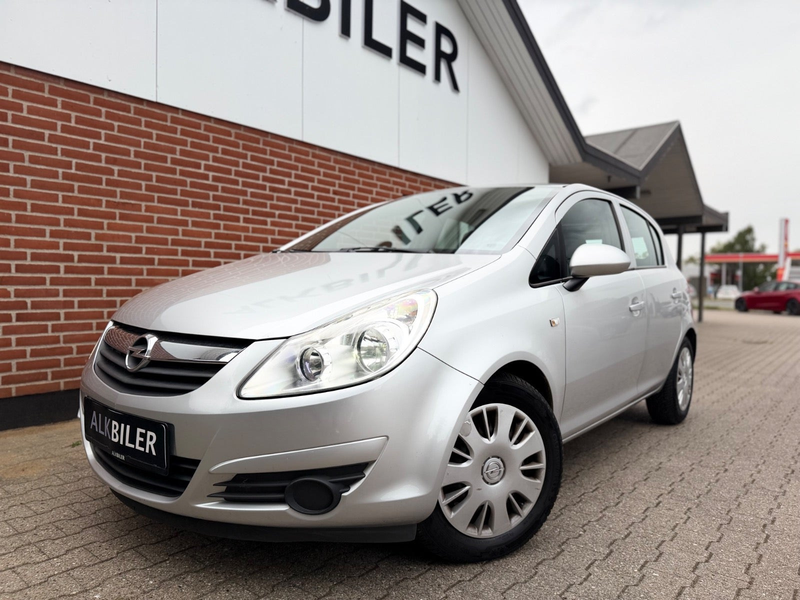 Sølv Opel Corsa fra 2008