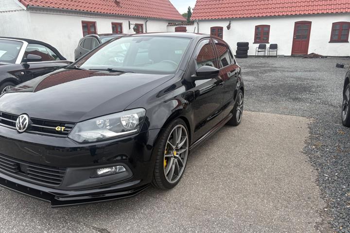 Sort VW Polo fra 2017
