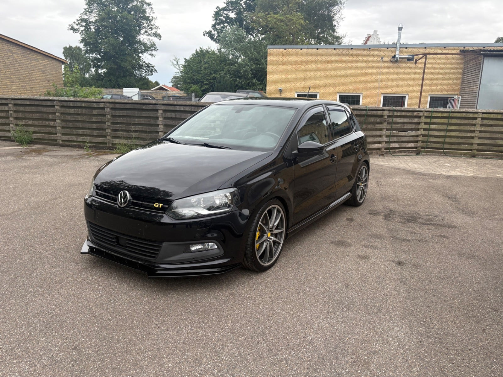 Sort VW Polo fra 2017