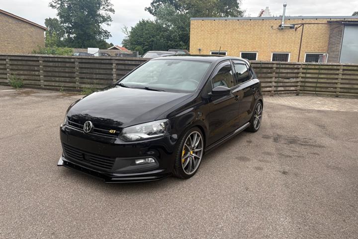 Sort VW Polo fra 2017