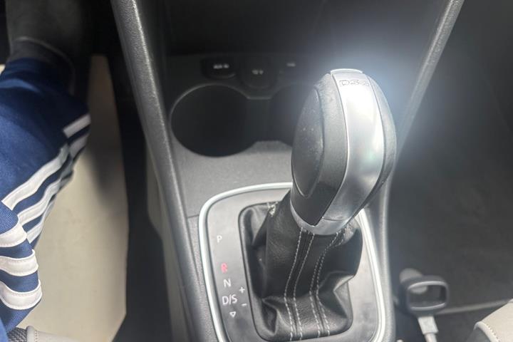 Sort VW Polo fra 2017