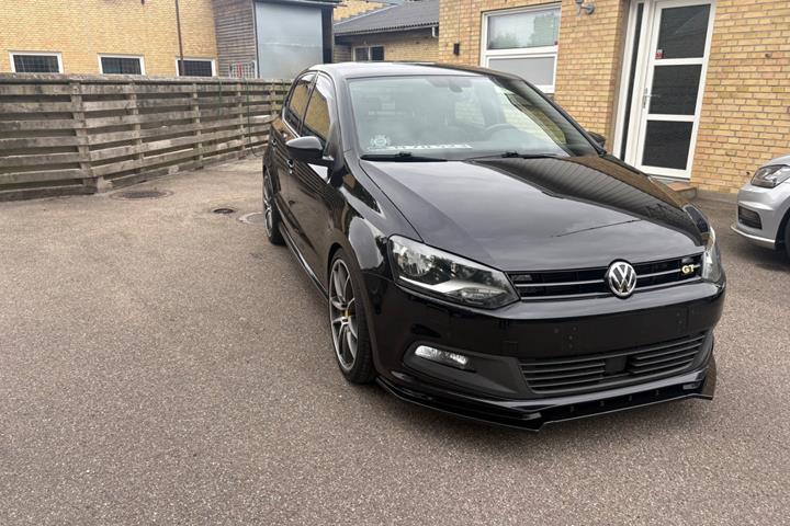 Sort VW Polo fra 2017