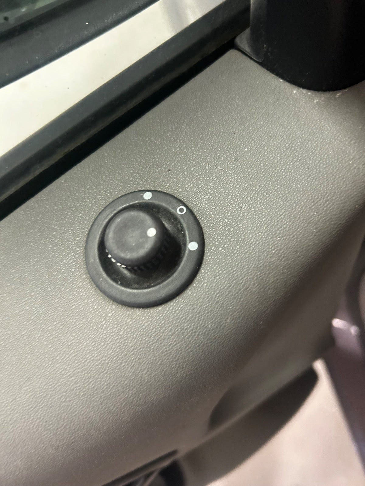 Grå Renault Scenic II fra 2004