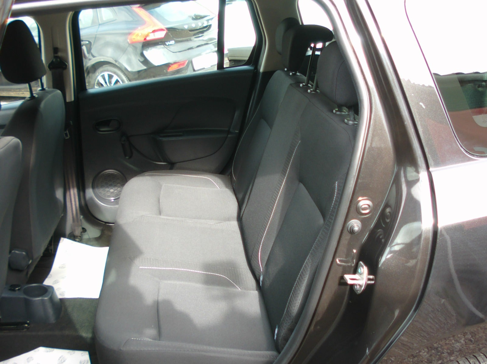 Sort Dacia Logan fra 2018
