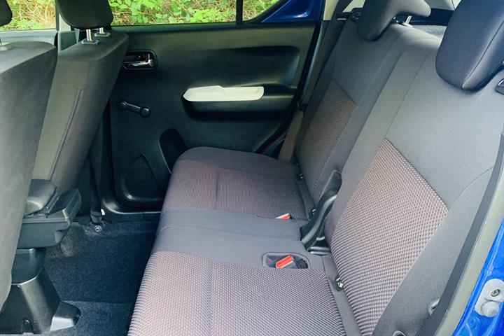 Blå Suzuki Ignis fra 2017