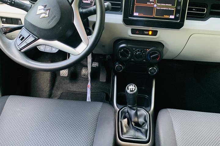 Blå Suzuki Ignis fra 2017