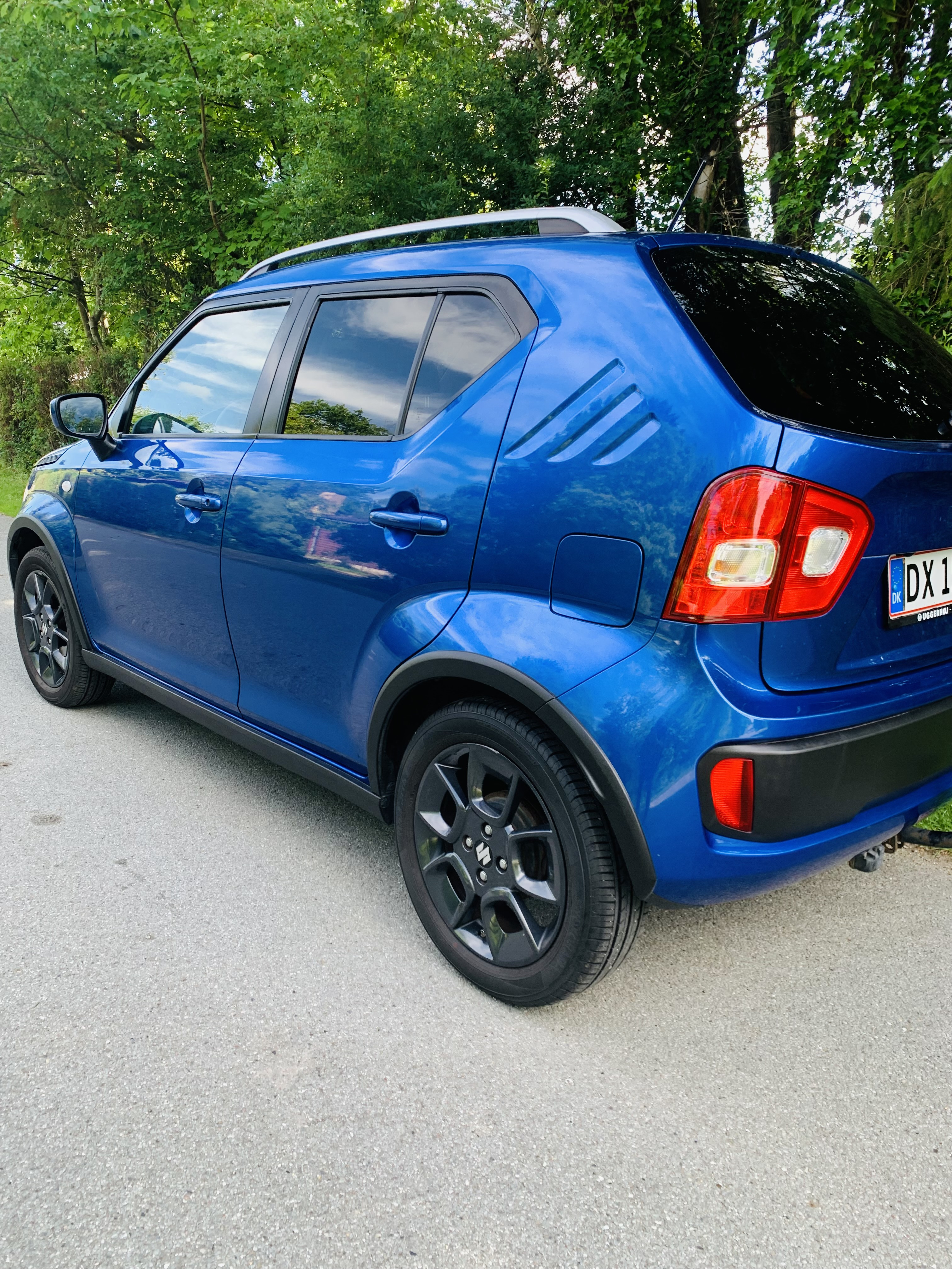 Blå Suzuki Ignis fra 2017