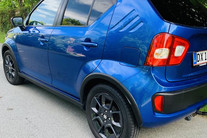 Blå Suzuki Ignis fra 2017