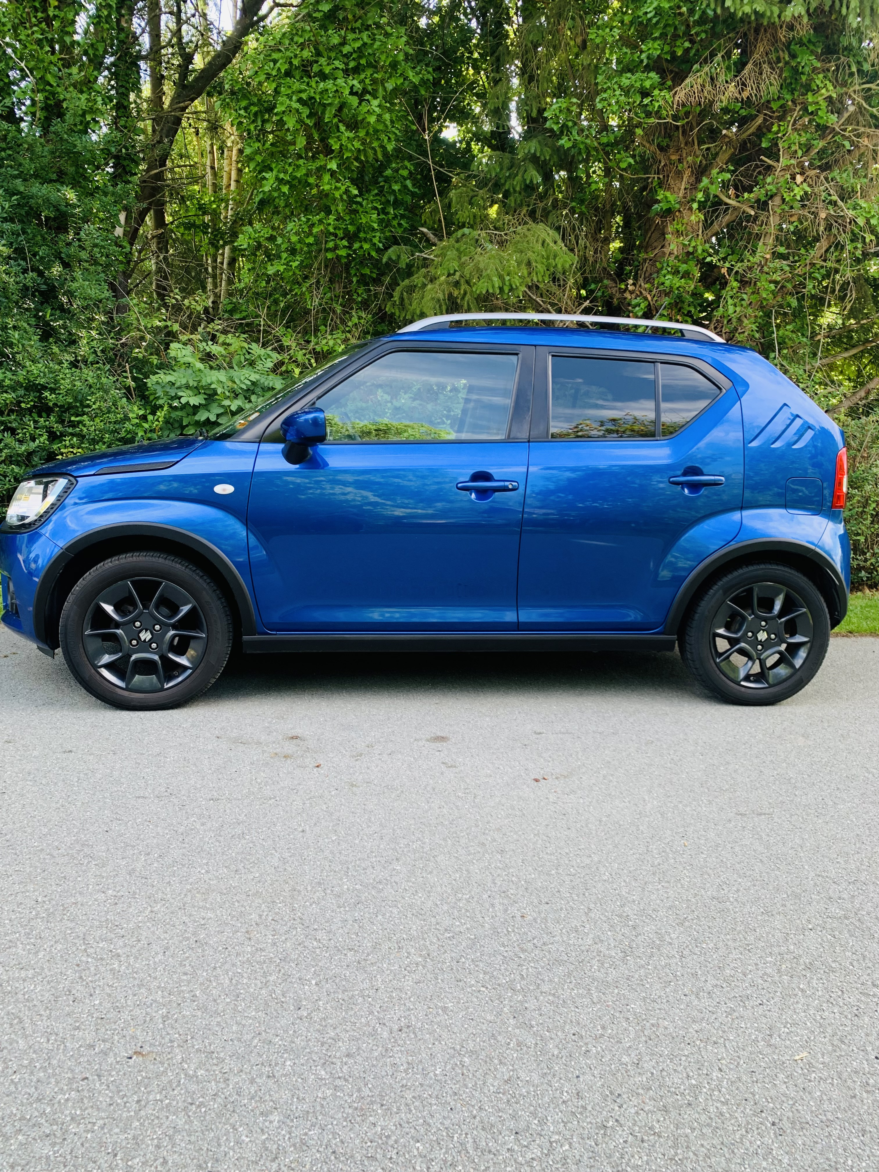 Blå Suzuki Ignis fra 2017