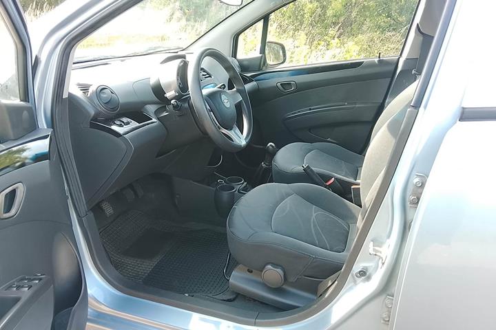 Blå Chevrolet Spark fra 2010