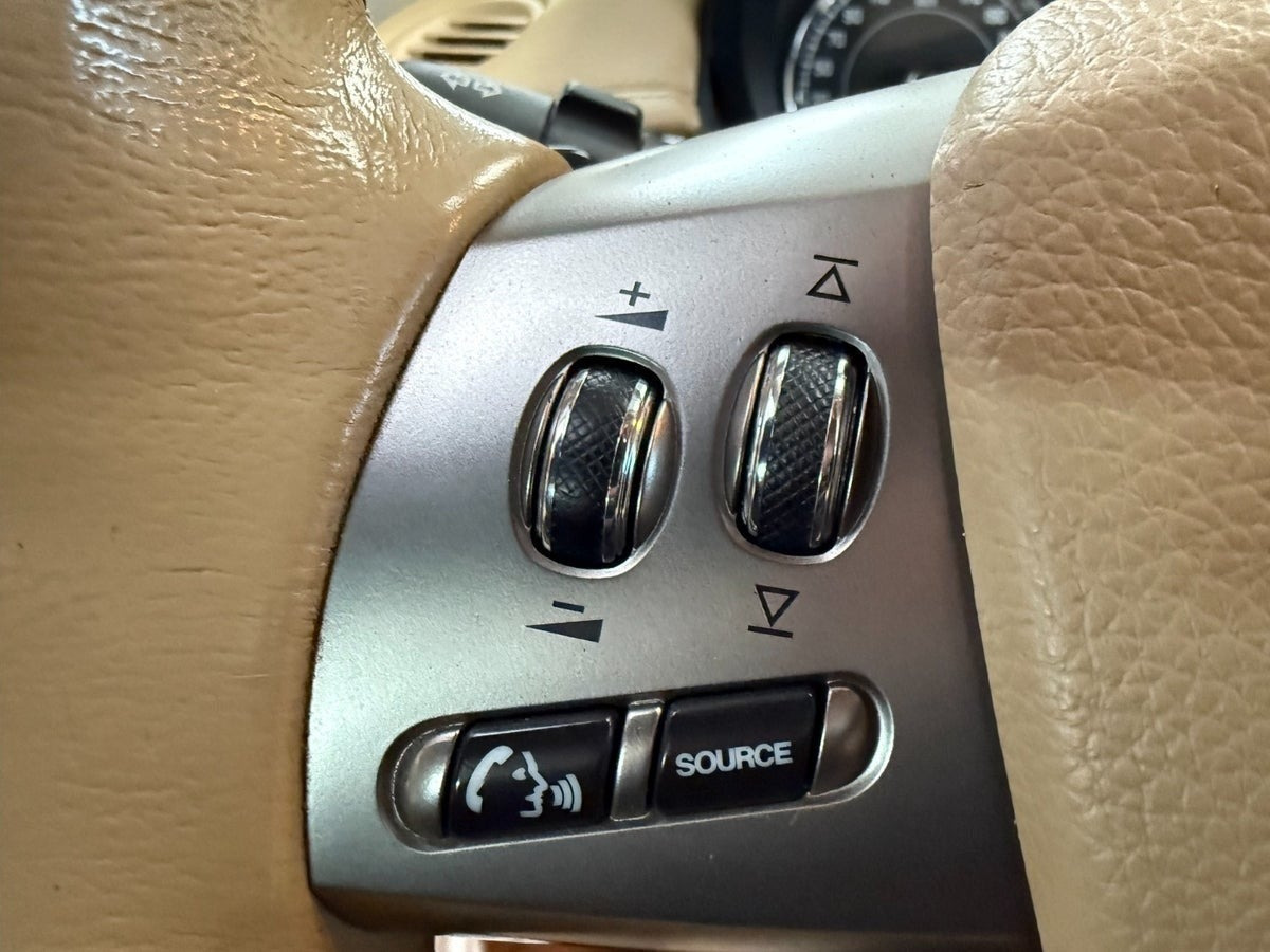Sort Jaguar XK fra 2006