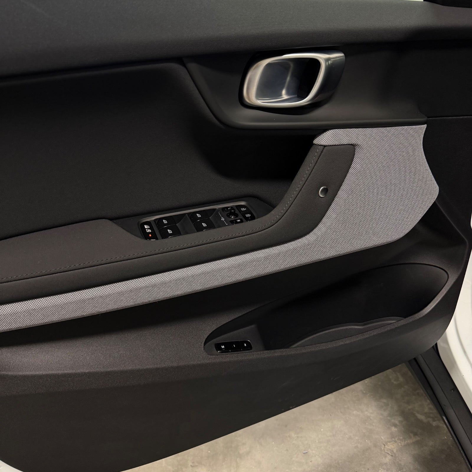 Hvid Polestar 2 fra 2023