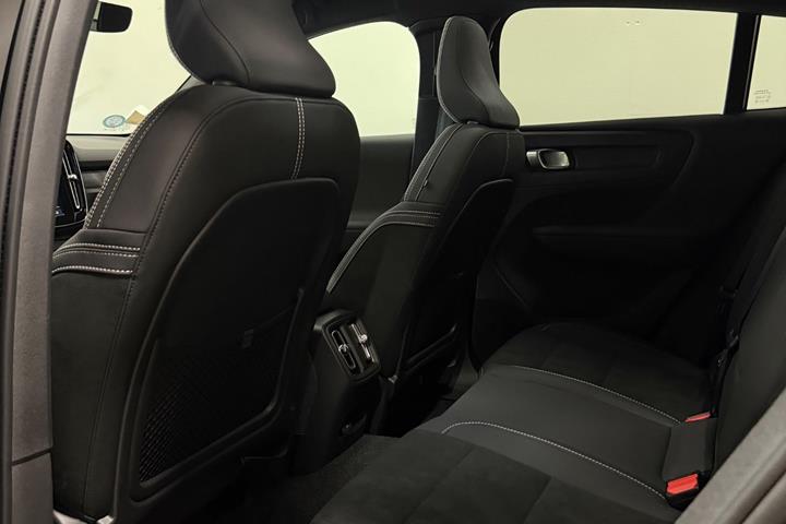 Sort Volvo C40 fra 2023