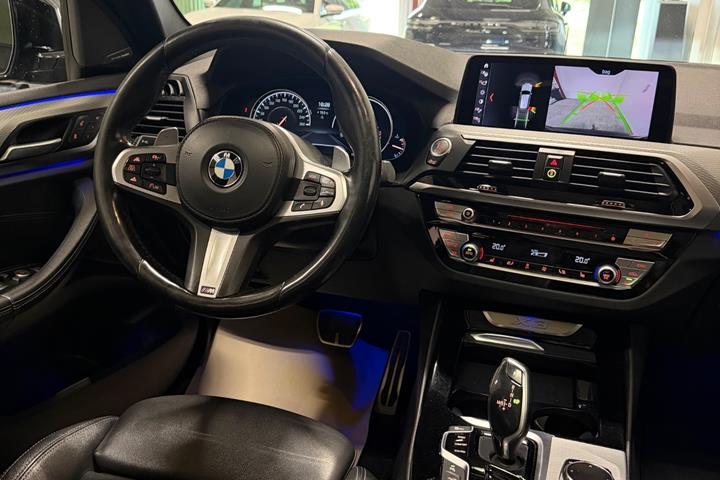 Sort BMW X3 fra 2018