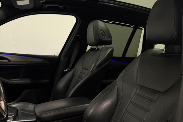 Sort BMW X3 fra 2018