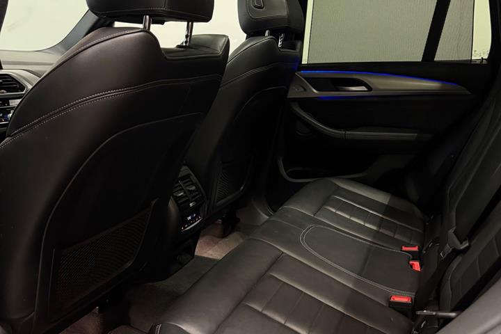 Sort BMW X3 fra 2018