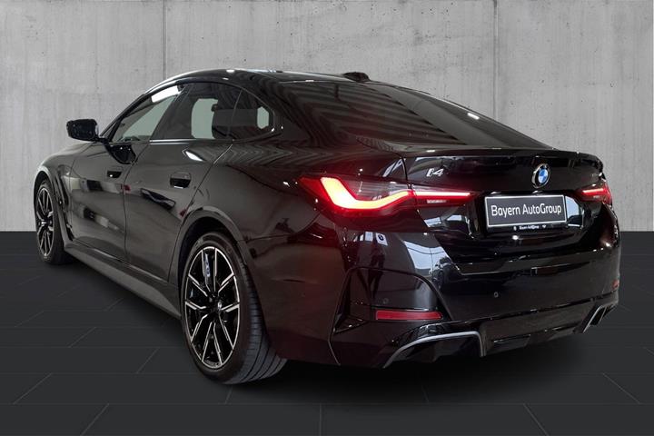 Sort BMW i4 fra 2026