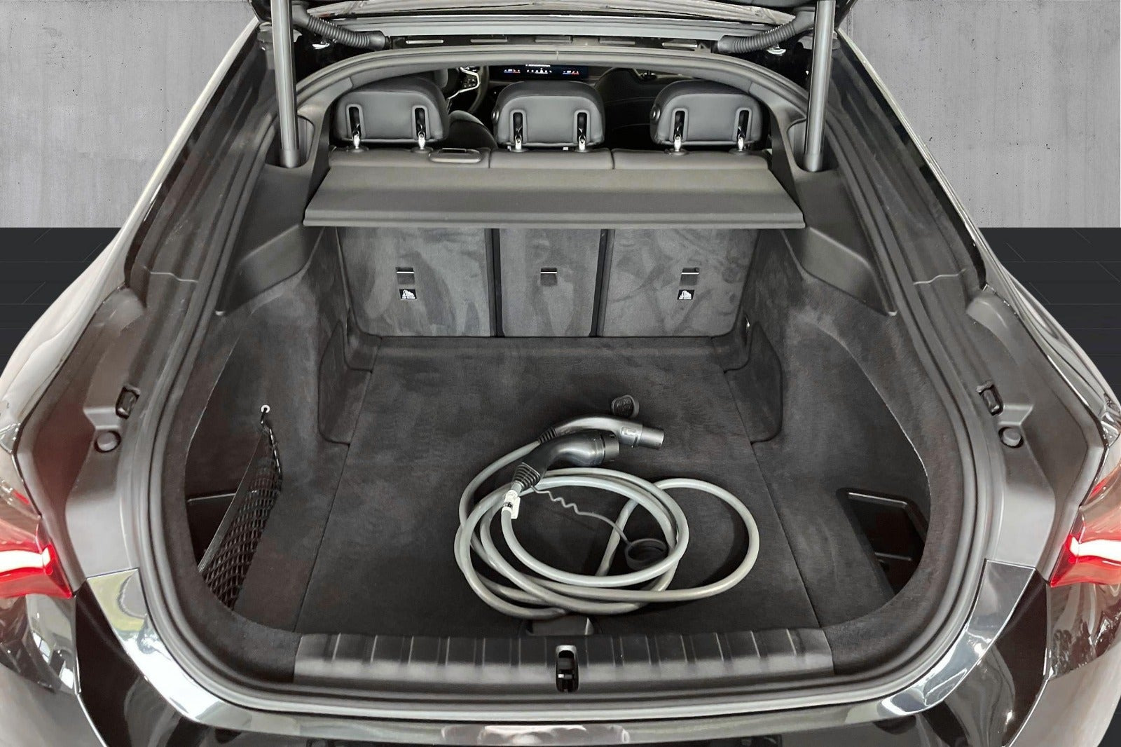 Sort BMW i4 fra 2026